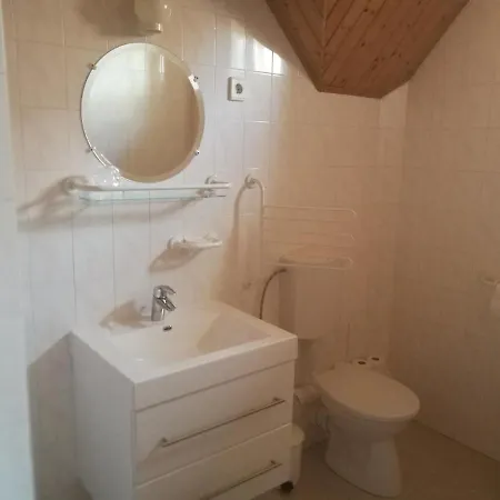 Bed & Breakfast Gruendner Vendeghaz Siófok