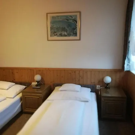 Gruendner Vendeghaz 4* Siófok