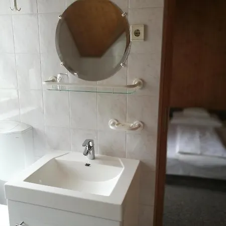 Gruendner Vendeghaz Nocleg ze śniadaniem Siófok