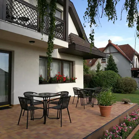 Gruendner Vendeghaz 4*