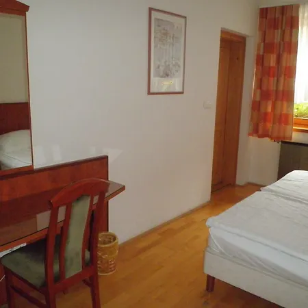 Gruendner Vendeghaz Bed & Breakfast