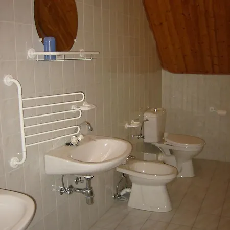 Bed & Breakfast Gruendner Vendeghaz Siófok