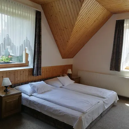 Gruendner Vendeghaz Siófok