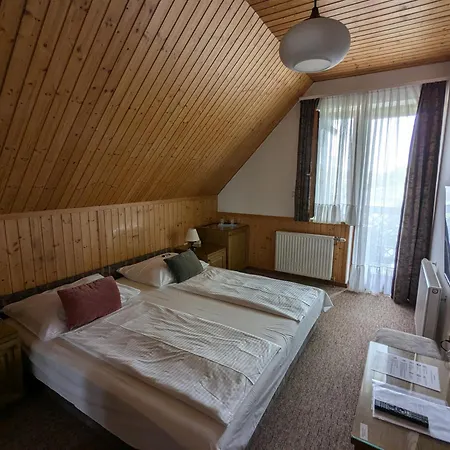 Gruendner Vendeghaz Bed & Breakfast