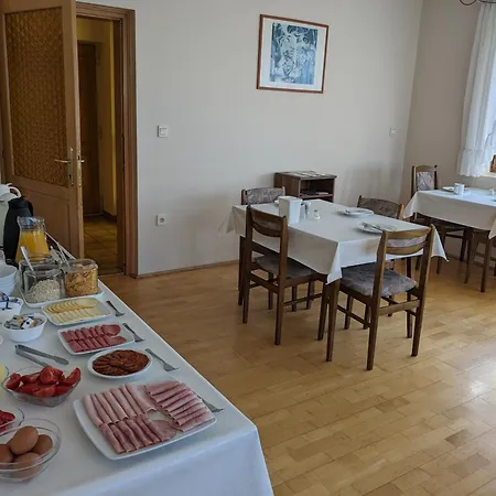 Gruendner Vendeghaz 4*