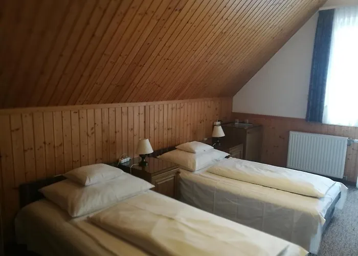 Gruendner Vendeghaz Siofok