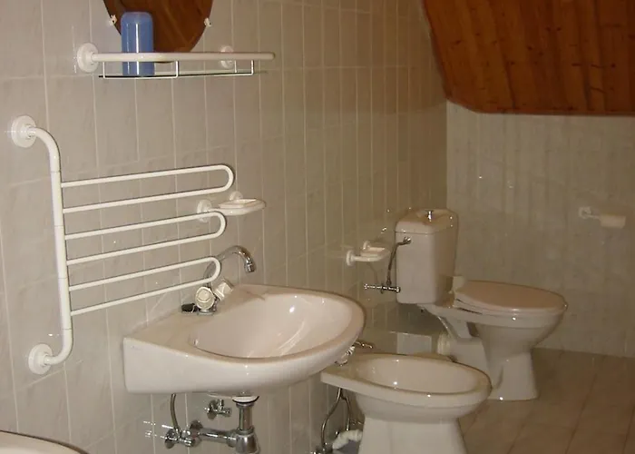 Oda ve Kahvaltı Gruendner Vendeghaz Siofok