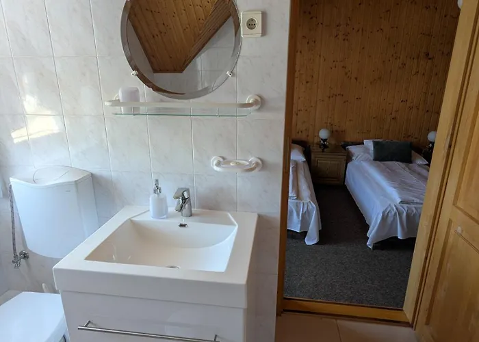 Oda ve Kahvaltı Gruendner Vendeghaz 4*