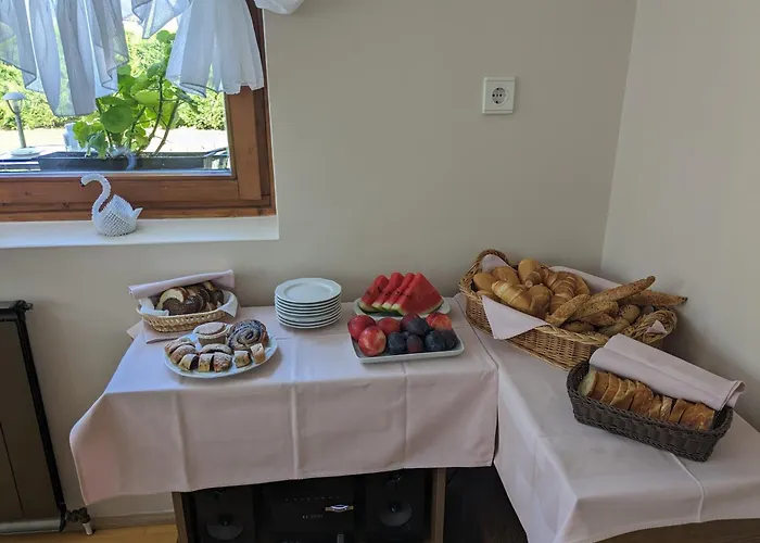 Gruendner Vendeghaz Siofok