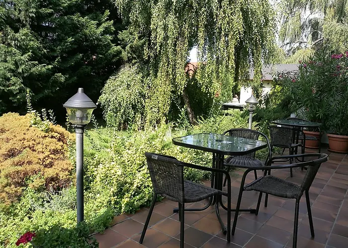 Gruendner Vendeghaz 4* Siofok